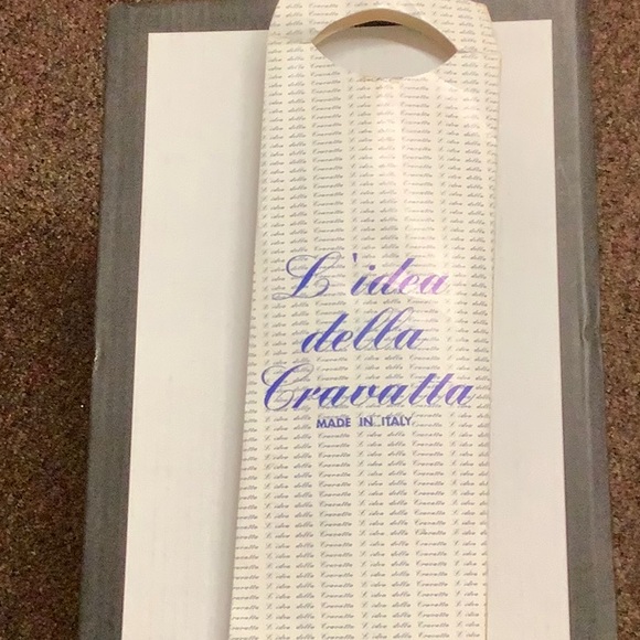 Designer Cecilia Metheny Silk Tie made in Italy - Picture 6 of 6